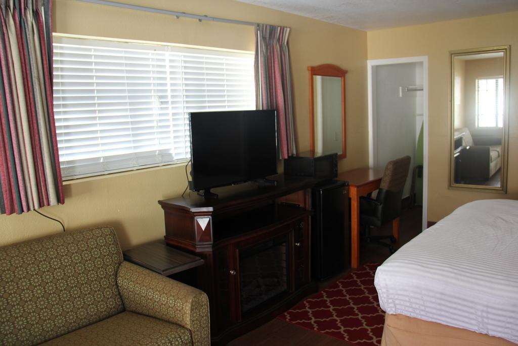 ممفيس Vista Inn & Suites Beale Street المظهر الخارجي الصورة